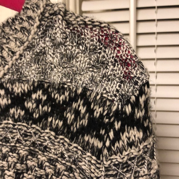 Black and white H&M sweater - Picture 2 of 5